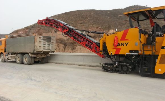 液體撒布車操作面板使用應該注意什么？